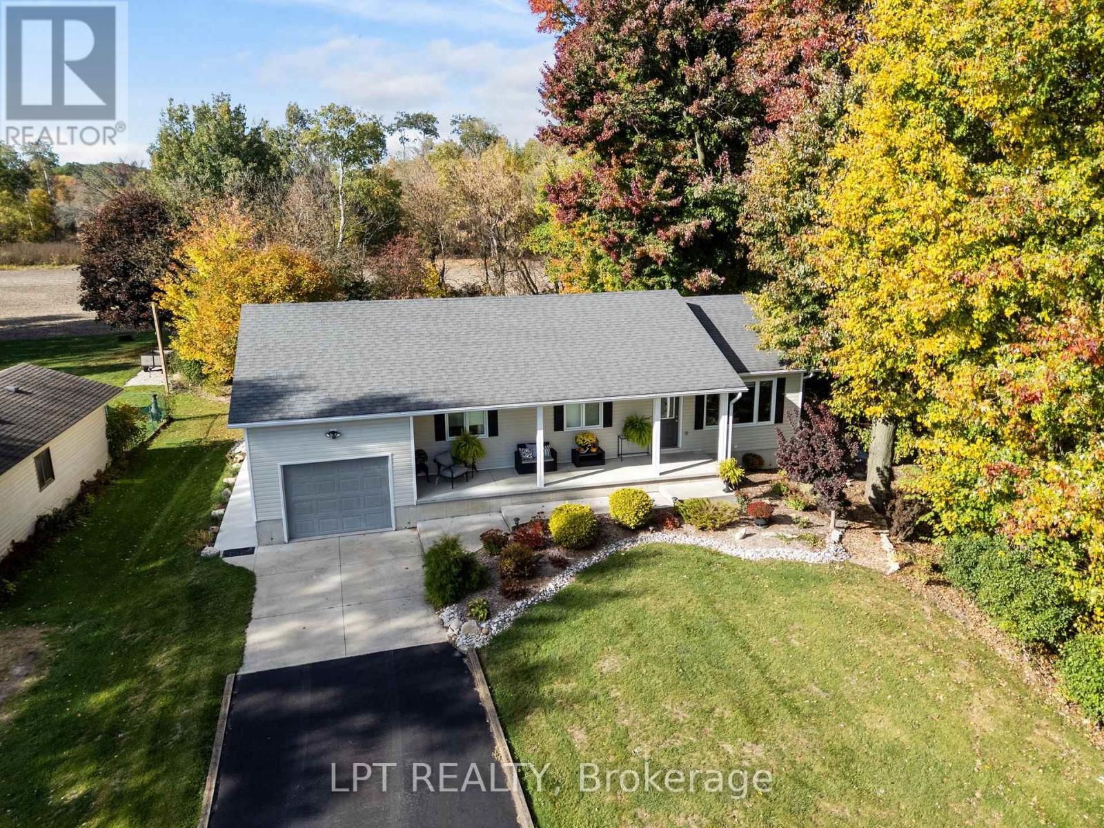 8336 BURWELL ROAD, Lambton Shores, Ontario