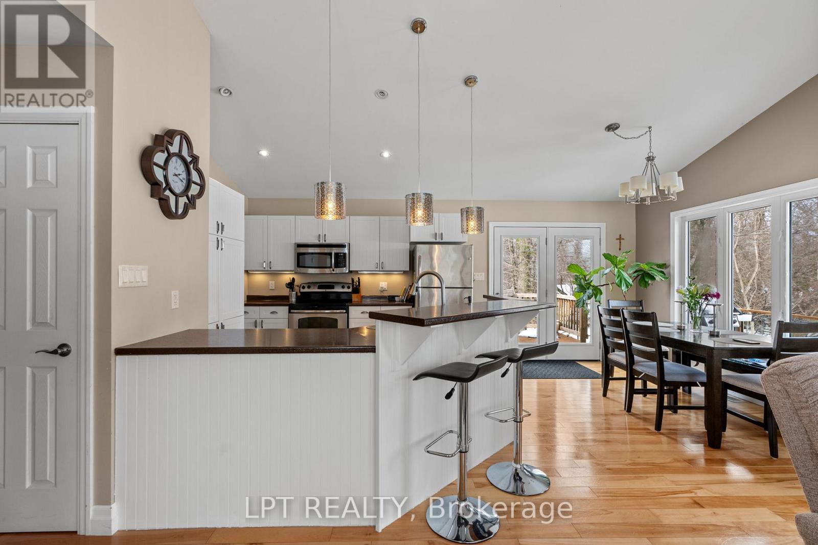 8336 Burwell Road, Lambton Shores, Ontario  N0M 1T0 - Photo 14 - X12819588