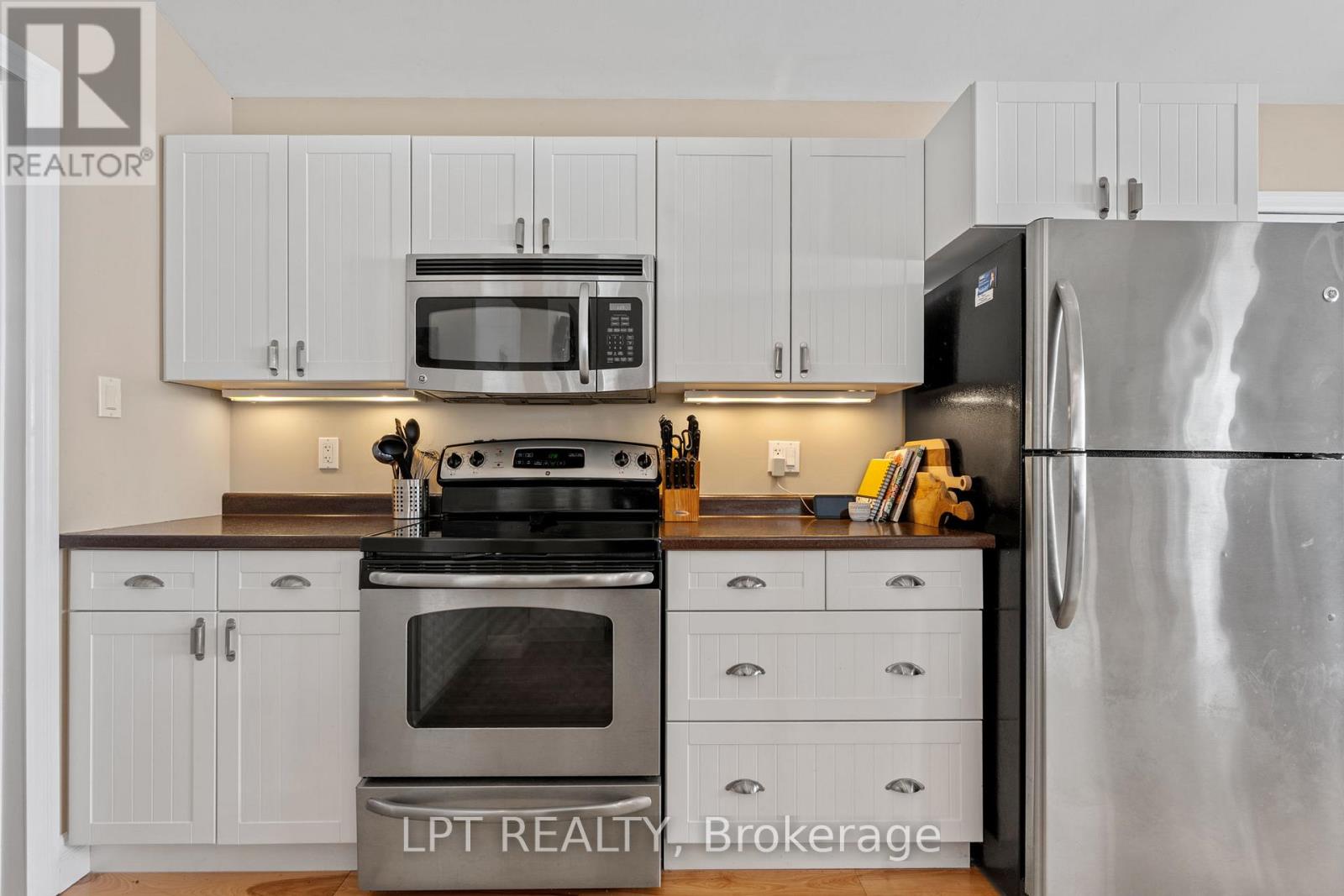 8336 Burwell Road, Lambton Shores, Ontario  N0M 1T0 - Photo 18 - X12819588