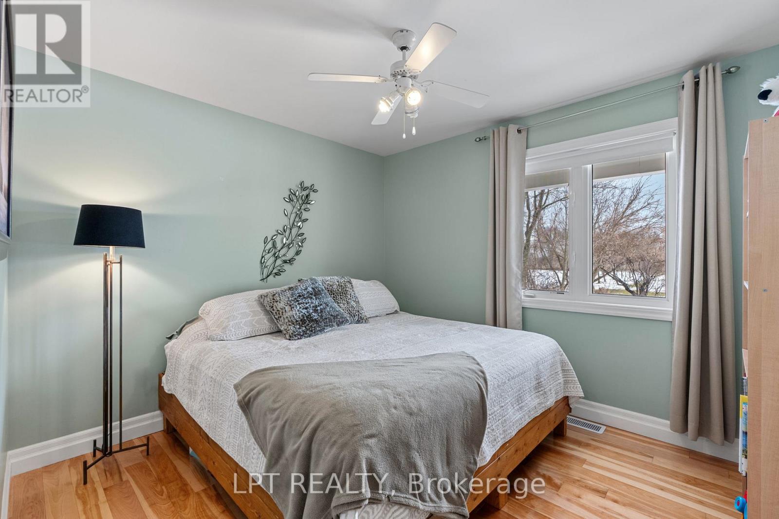 8336 Burwell Road, Lambton Shores, Ontario  N0M 1T0 - Photo 21 - X12819588