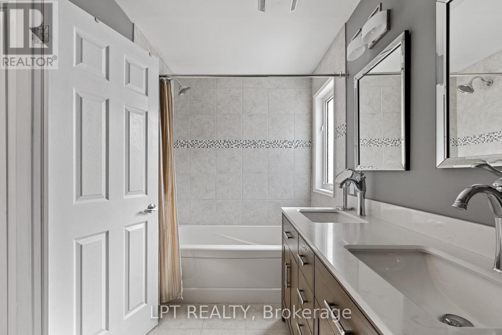 8336 Burwell Road, Lambton Shores, Ontario  N0M 1T0 - Photo 28 - X12819588