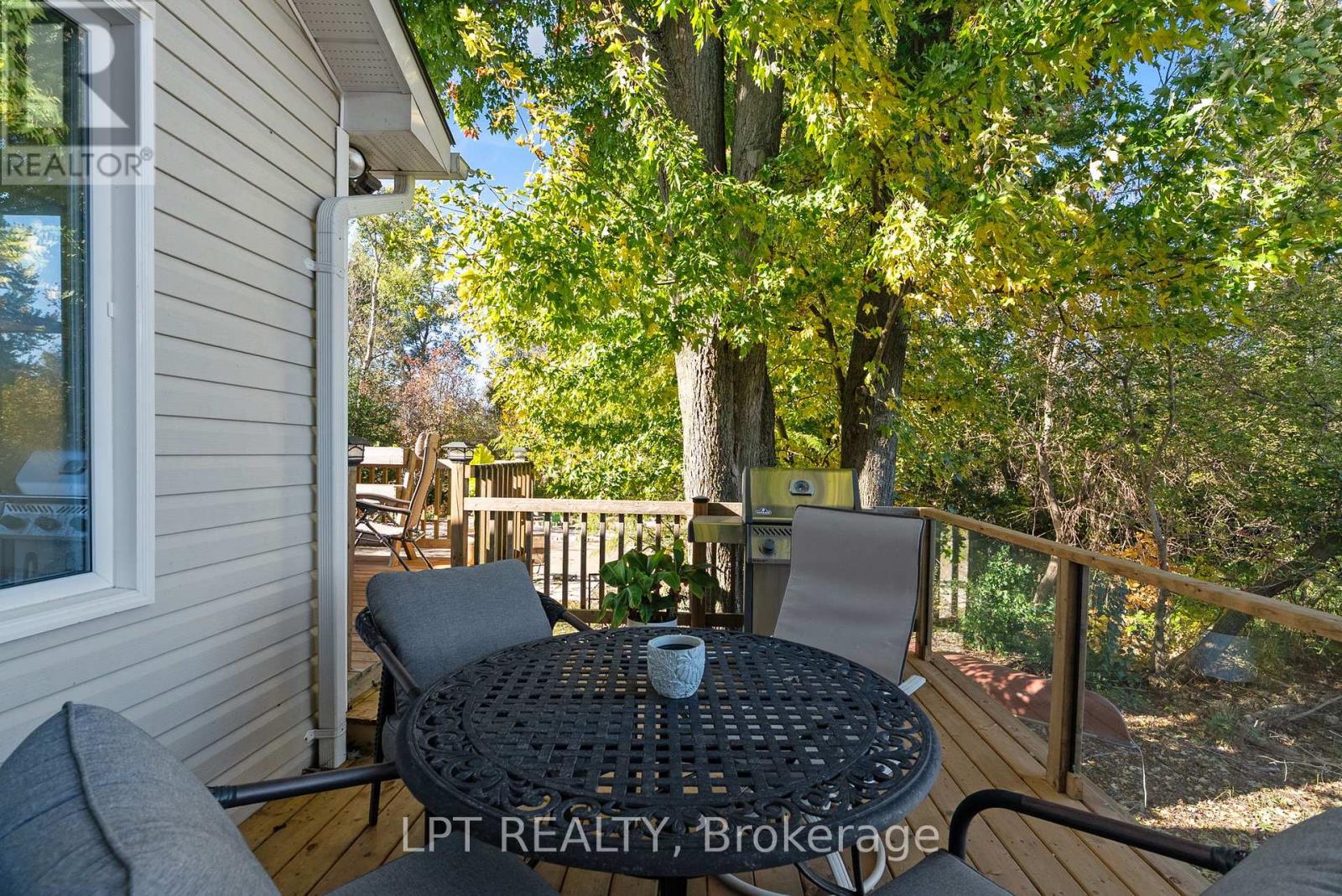 8336 Burwell Road, Lambton Shores, Ontario  N0M 1T0 - Photo 35 - X12819588