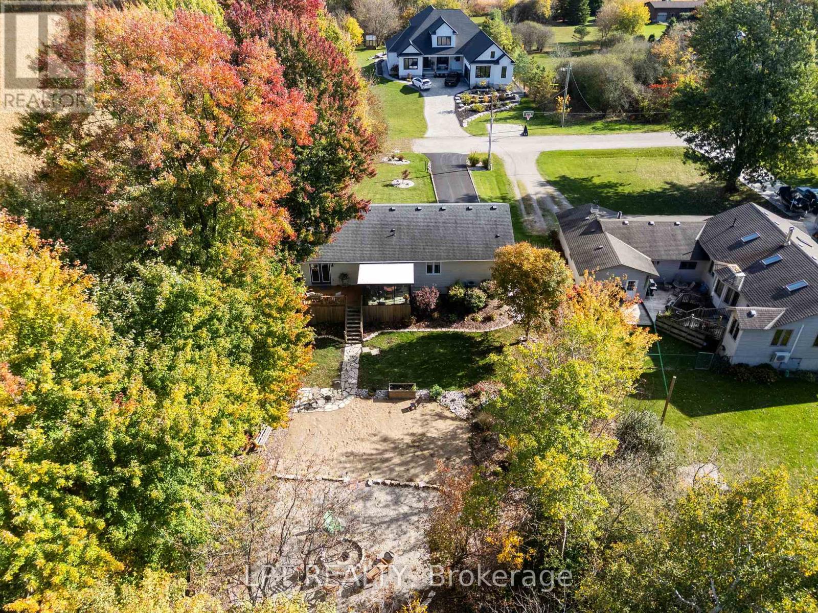 8336 Burwell Road, Lambton Shores, Ontario  N0M 1T0 - Photo 46 - X12819588