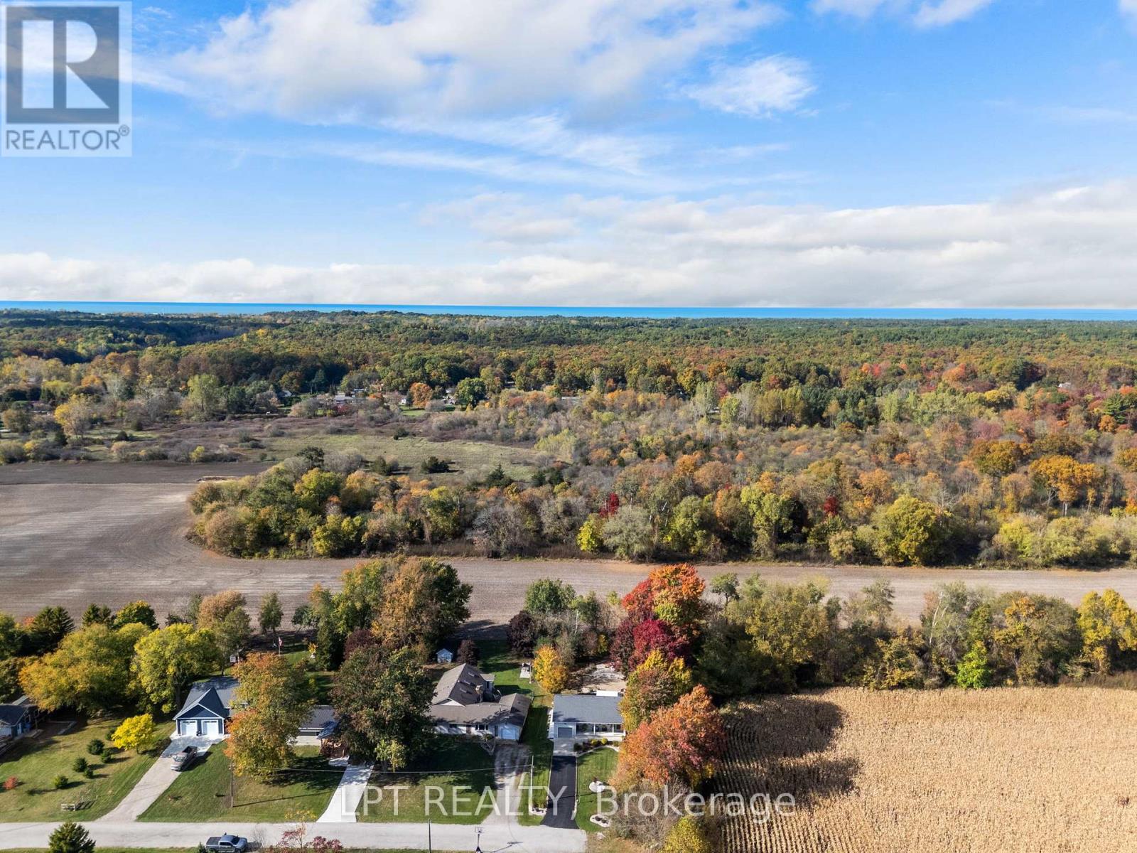 8336 Burwell Road, Lambton Shores, Ontario  N0M 1T0 - Photo 48 - X12819588