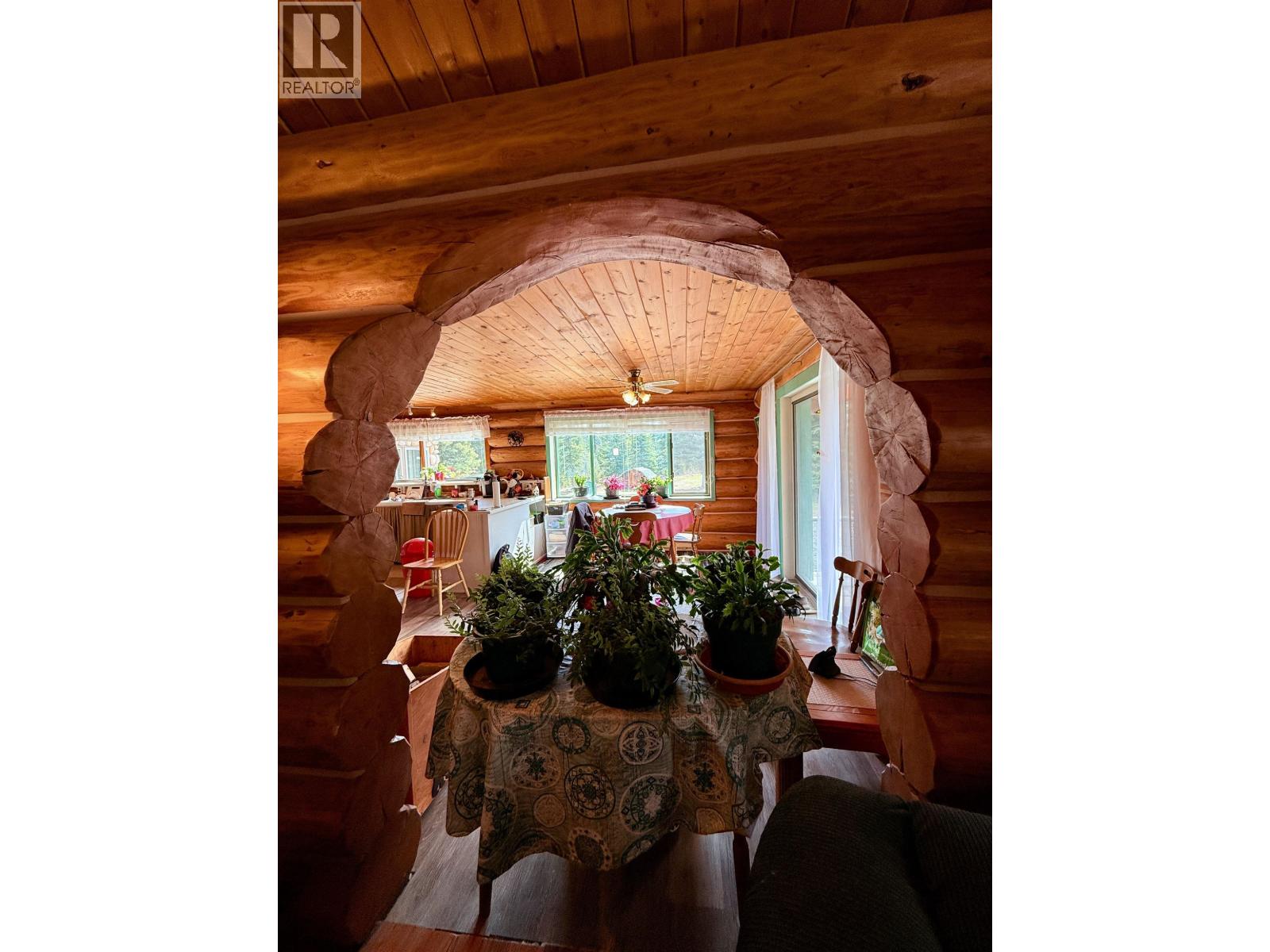 2875 Spout Lake Road, Lac La Hache, British Columbia  V0K 1T0 - Photo 30 - R3092958