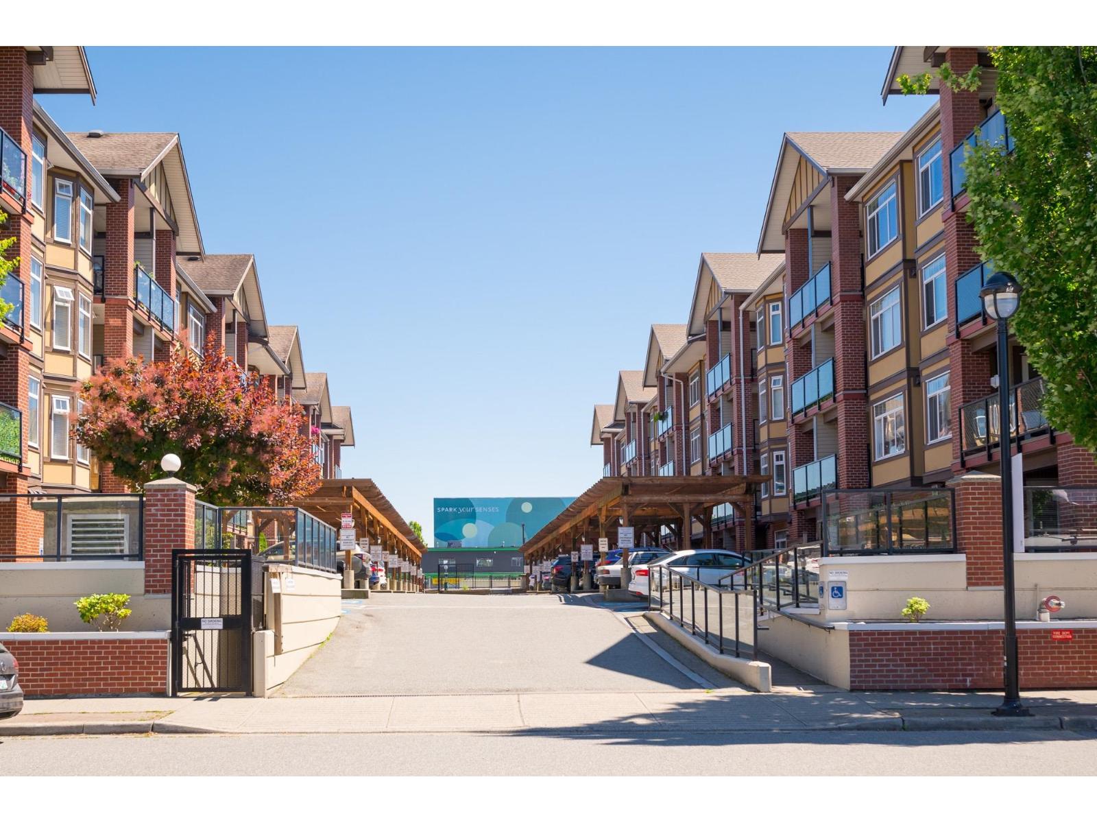 439 5660 201a Street, Langley, British Columbia  V3A 0B4 - Photo 4 - R3093374