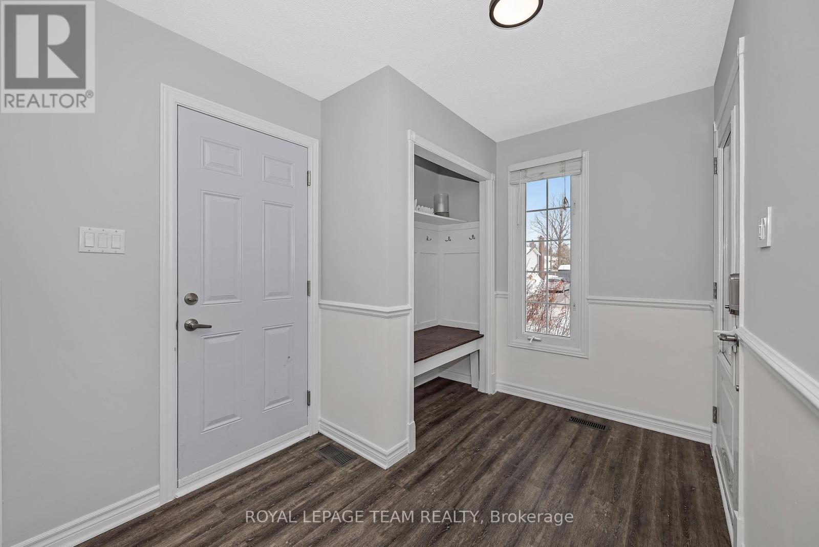 6 Stroughton Crescent, Ottawa, Ontario  K0A 3P0 - Photo 9 - X12819550