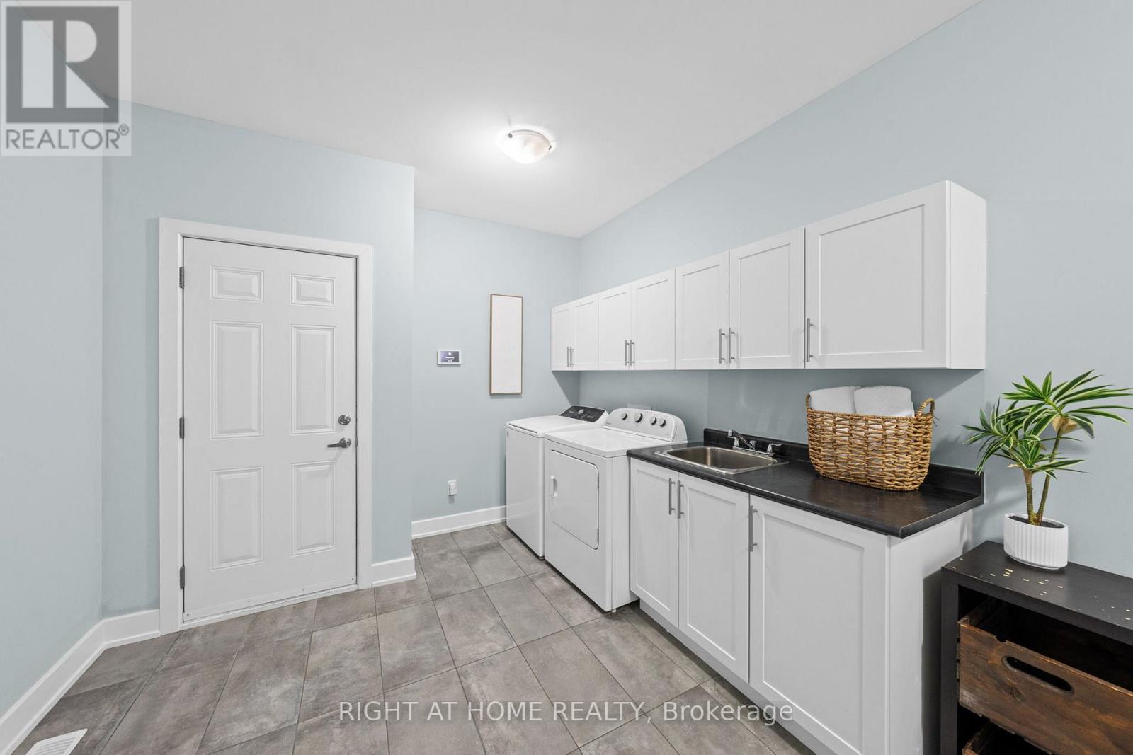 424 Golden Springs Drive, Ottawa, Ontario  K4M 0B9 - Photo 35 - X12819598