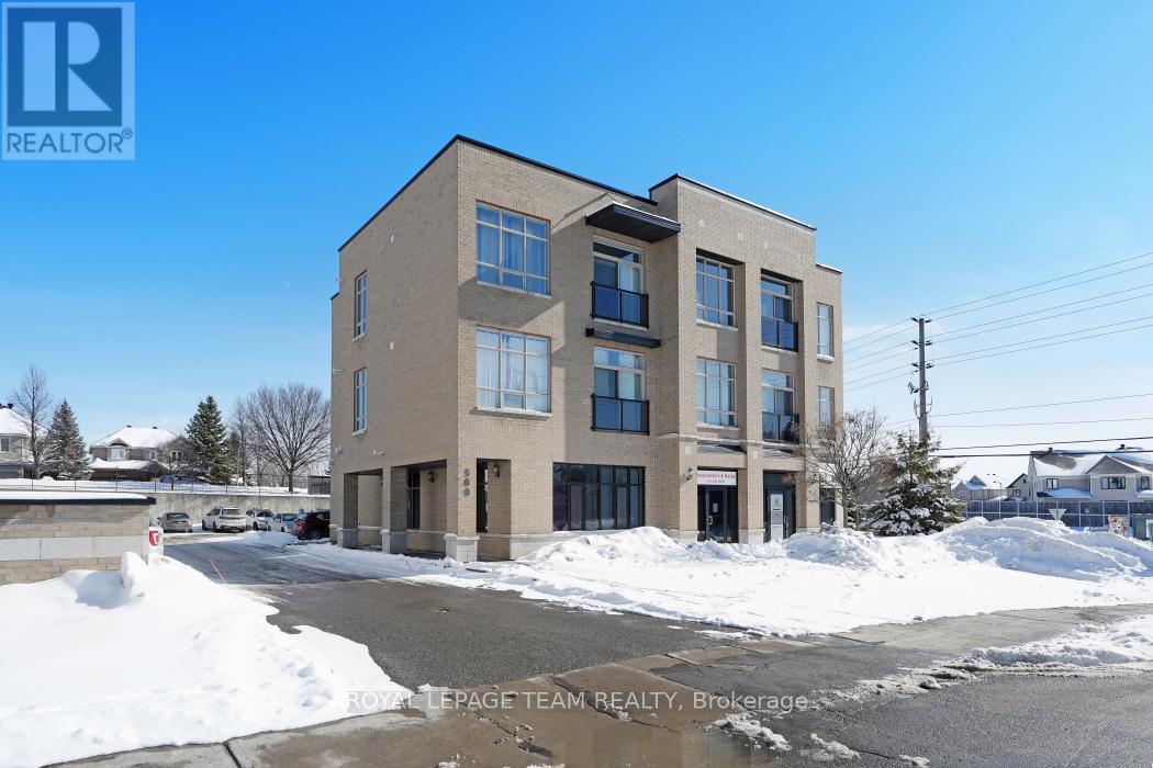 203 - 500 Claridge Drive, Ottawa, Ontario  K2J 3G5 - Photo 2 - X12819602