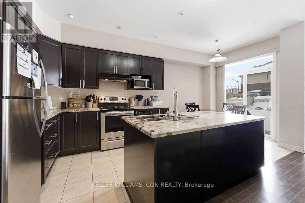 726 Guardian Grove, Ottawa, Ontario  K1X 0B2 - Photo 6 - X12819650