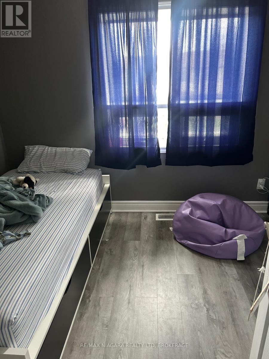 7267 Fern Avenue, Niagara Falls, Ontario  L2G 5H3 - Photo 7 - X12819634