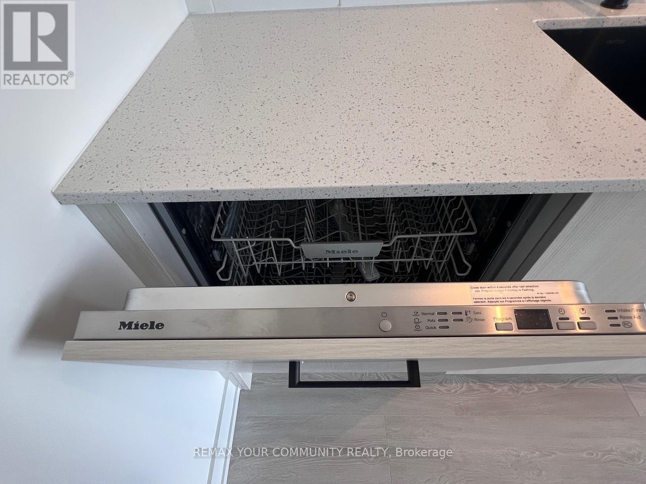 1808 - 1 Quarrington Lane, Toronto (Banbury-Don Mills), Ontario  M3C 0S4 - Photo 14 - C12818074