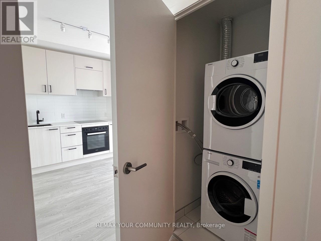 1808 - 1 Quarrington Lane, Toronto (Banbury-Don Mills), Ontario  M3C 0S4 - Photo 8 - C12818074