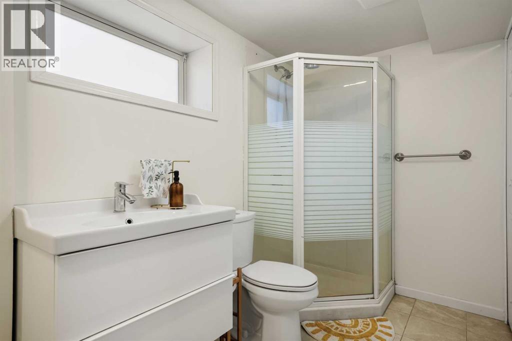 2720 45 Street Sw, Calgary, Alberta  T3E 3T4 - Photo 33 - A2286915