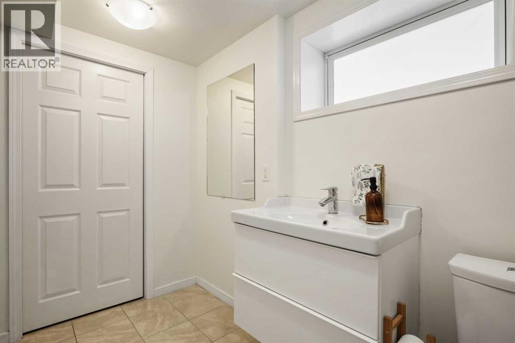 2720 45 Street Sw, Calgary, Alberta  T3E 3T4 - Photo 34 - A2286915