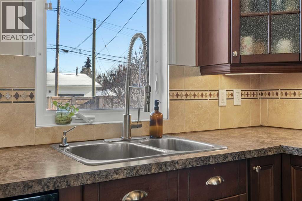 2720 45 Street Sw, Calgary, Alberta  T3E 3T4 - Photo 8 - A2286915