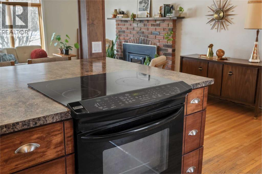 2720 45 Street Sw, Calgary, Alberta  T3E 3T4 - Photo 9 - A2286915