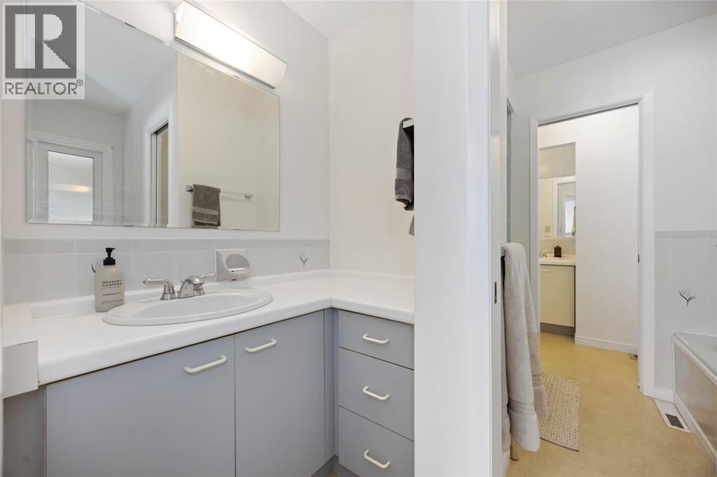 991 Lakeshore Road, Sarnia, Ontario  N7V 2V3 - Photo 15 - 26003994