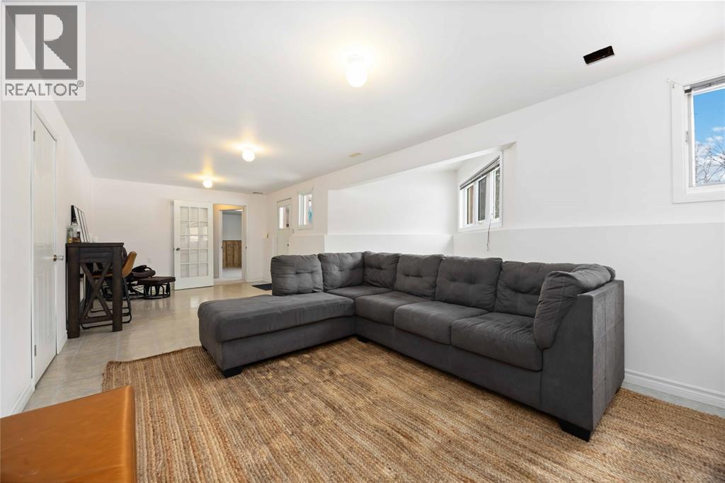 991 Lakeshore Road, Sarnia, Ontario  N7V 2V3 - Photo 19 - 26003994