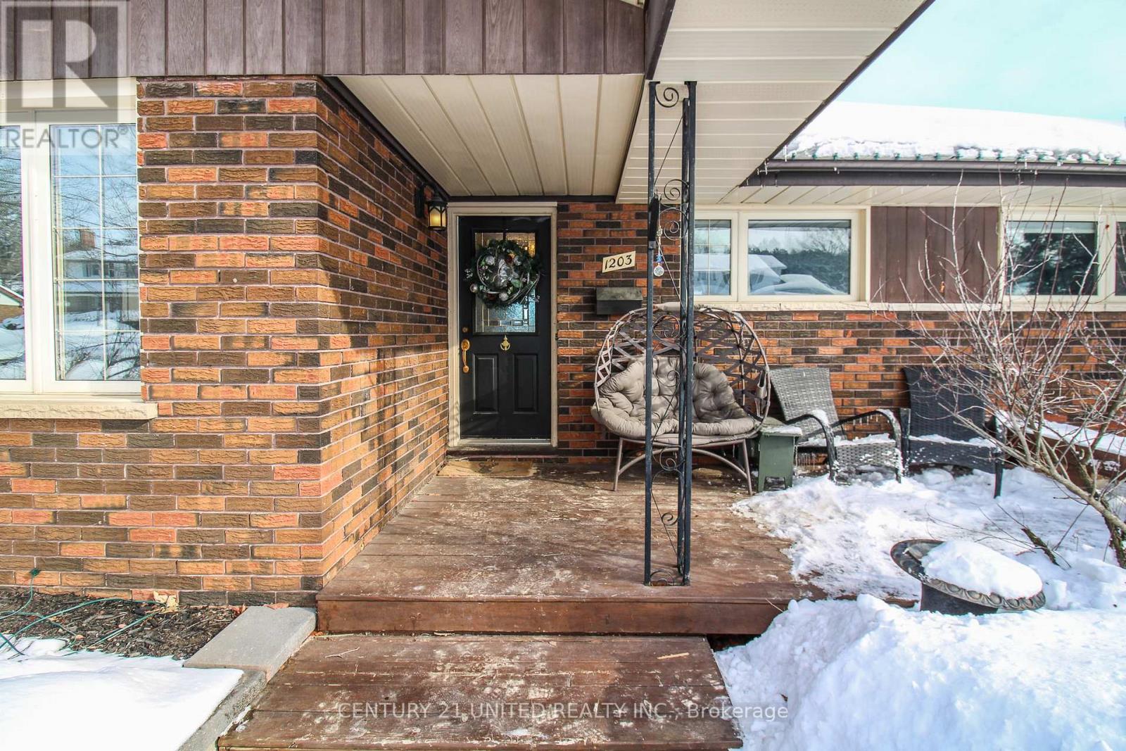 1203 Edmison Drive, Peterborough, Ontario  K9H 6V2 - Photo 3 - X12819544