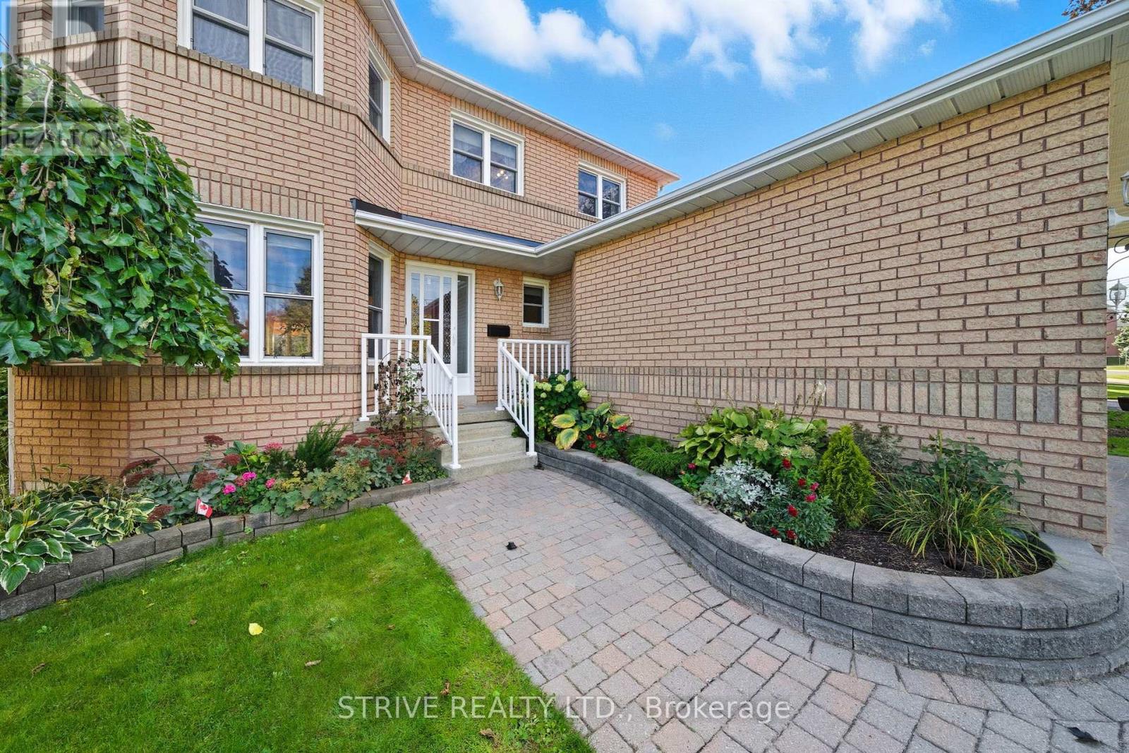 705 Carlisle Street, Cobourg, Ontario  K9A 5E4 - Photo 3 - X12819704