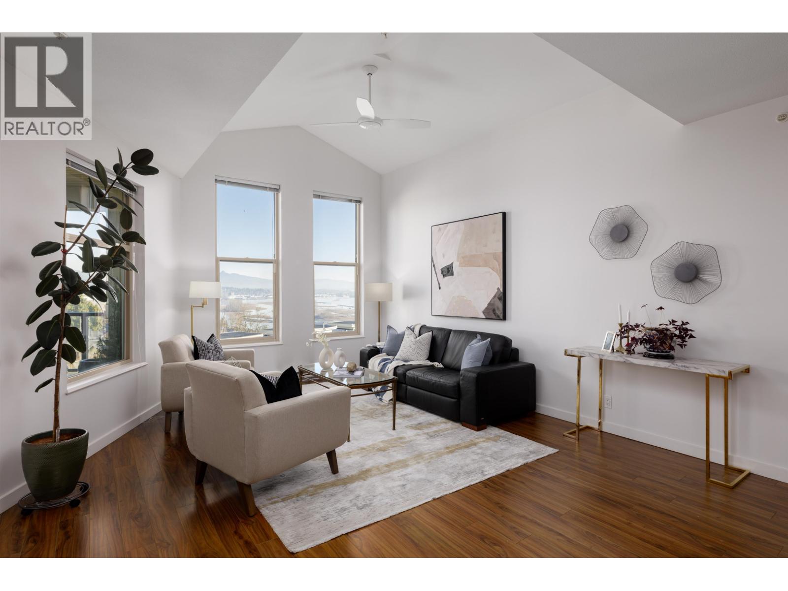 404 265 Ross Drive, New Westminster, British Columbia  V3L 0C8 - Photo 1 - R3083782