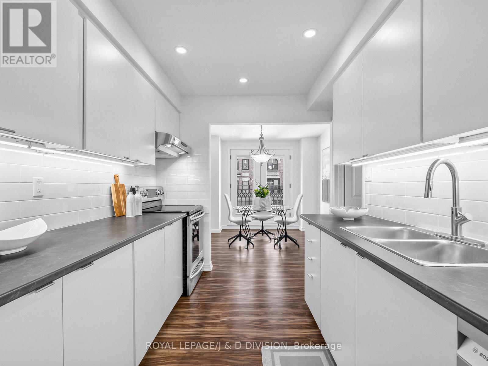 47 Soho Square, Toronto, Ontario  M5T 2Z2 - Photo 10 - C12819512