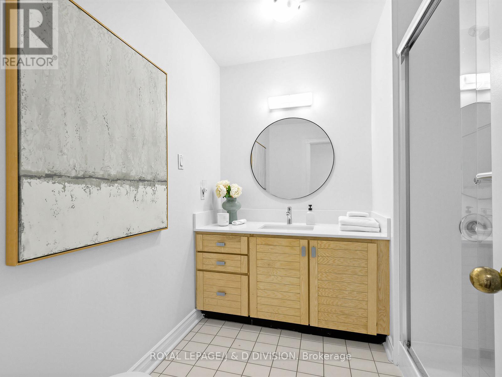 47 Soho Square, Toronto, Ontario  M5T 2Z2 - Photo 18 - C12819512