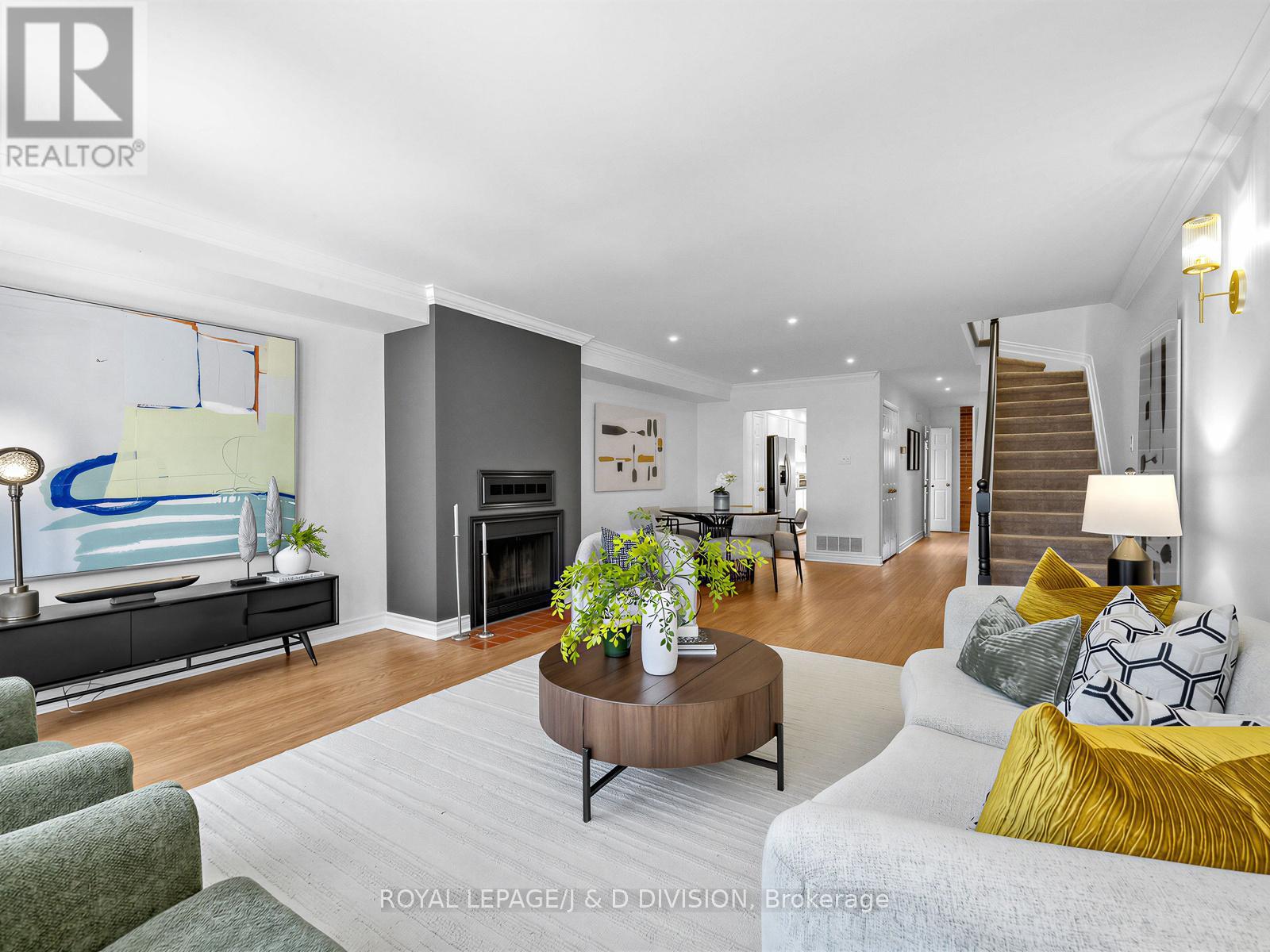 47 Soho Square, Toronto, Ontario  M5T 2Z2 - Photo 4 - C12819512