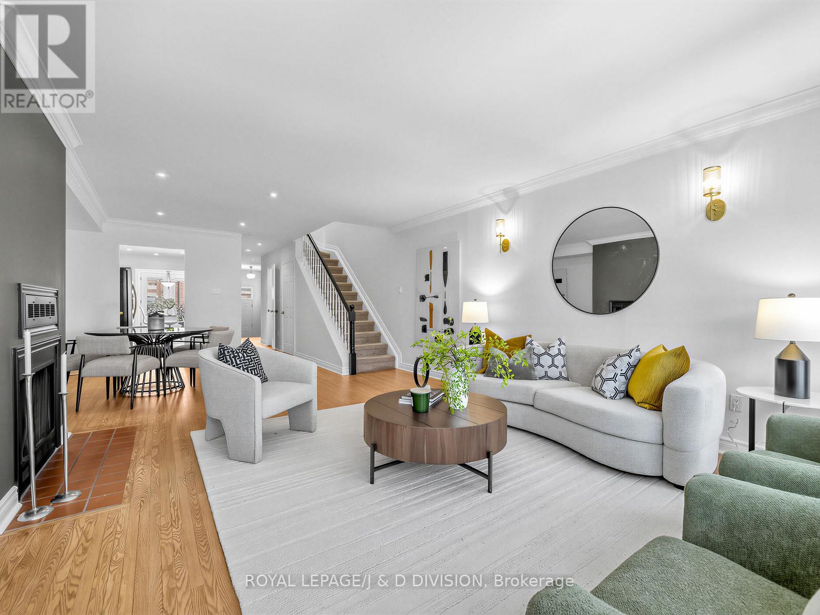 47 Soho Square, Toronto, Ontario  M5T 2Z2 - Photo 5 - C12819512