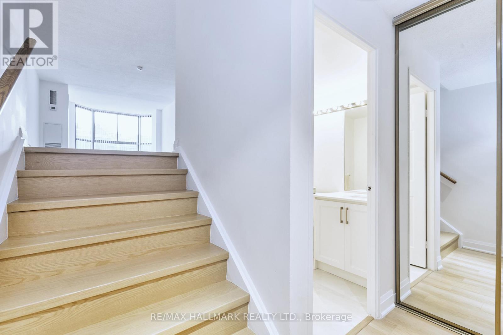 801 - 30 Church Street, Toronto, Ontario  M5E 1S7 - Photo 5 - C12819640