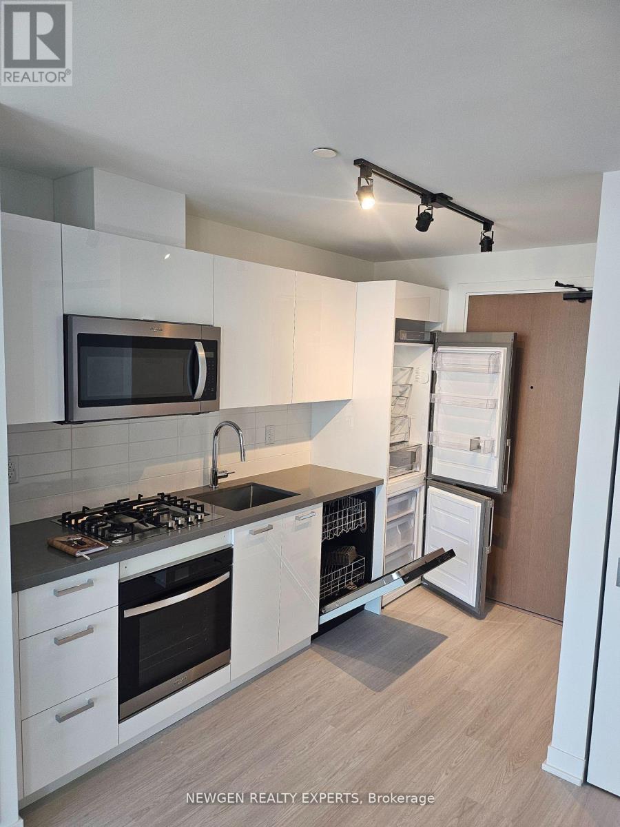 1903 - 195 Mccaul Street, Toronto, Ontario  M5T 1W6 - Photo 4 - C12819644