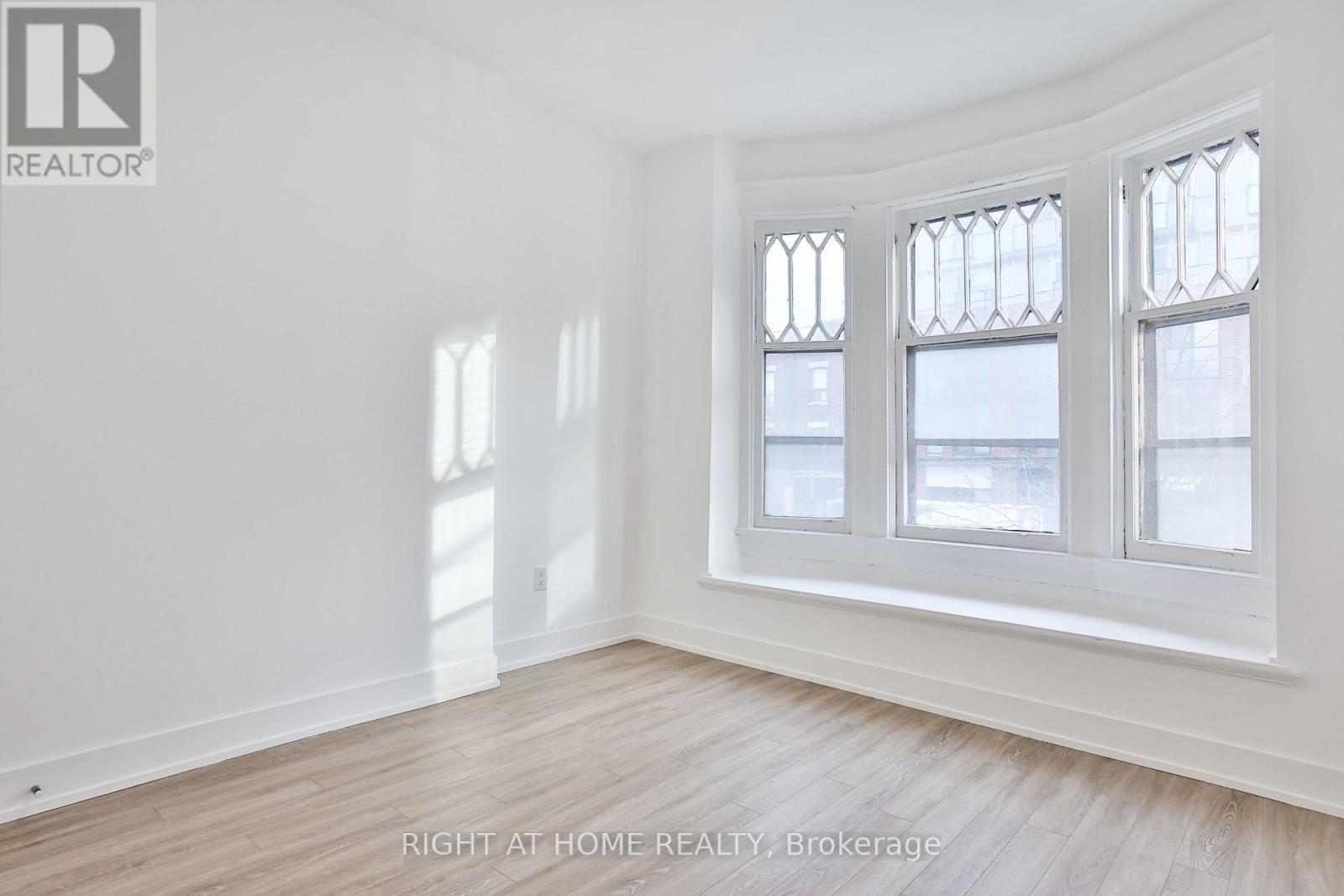 2f - 554 College Street, Toronto, Ontario  M6G 1B1 - Photo 9 - C12819706