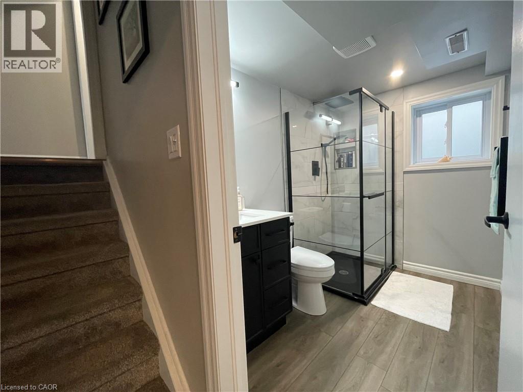 22 Matthew Court, Kitchener, Ontario  N2B 1W6 - Photo 31 - 40805834