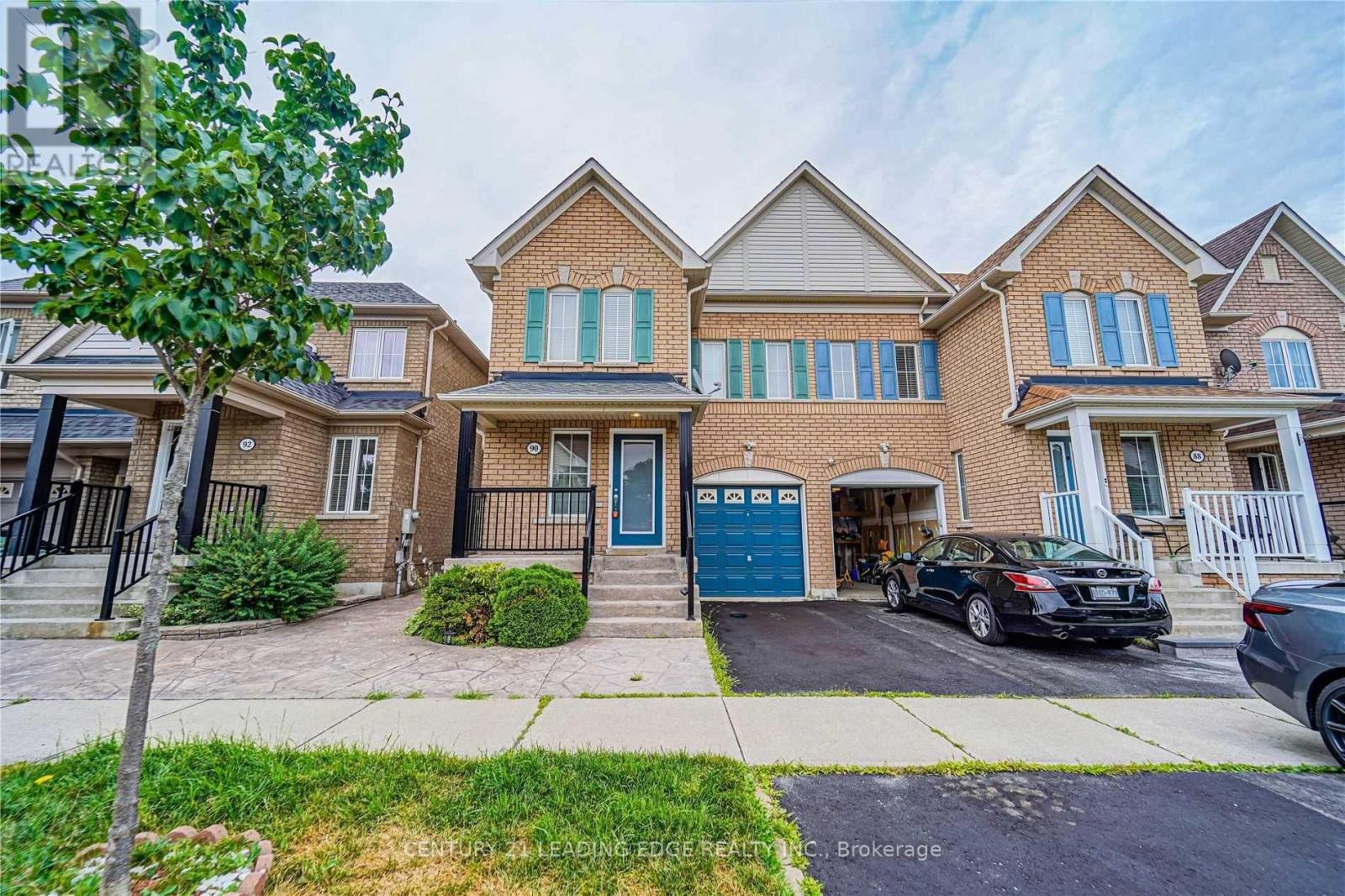 90 CARPENDALE CRESCENT, Ajax, Ontario