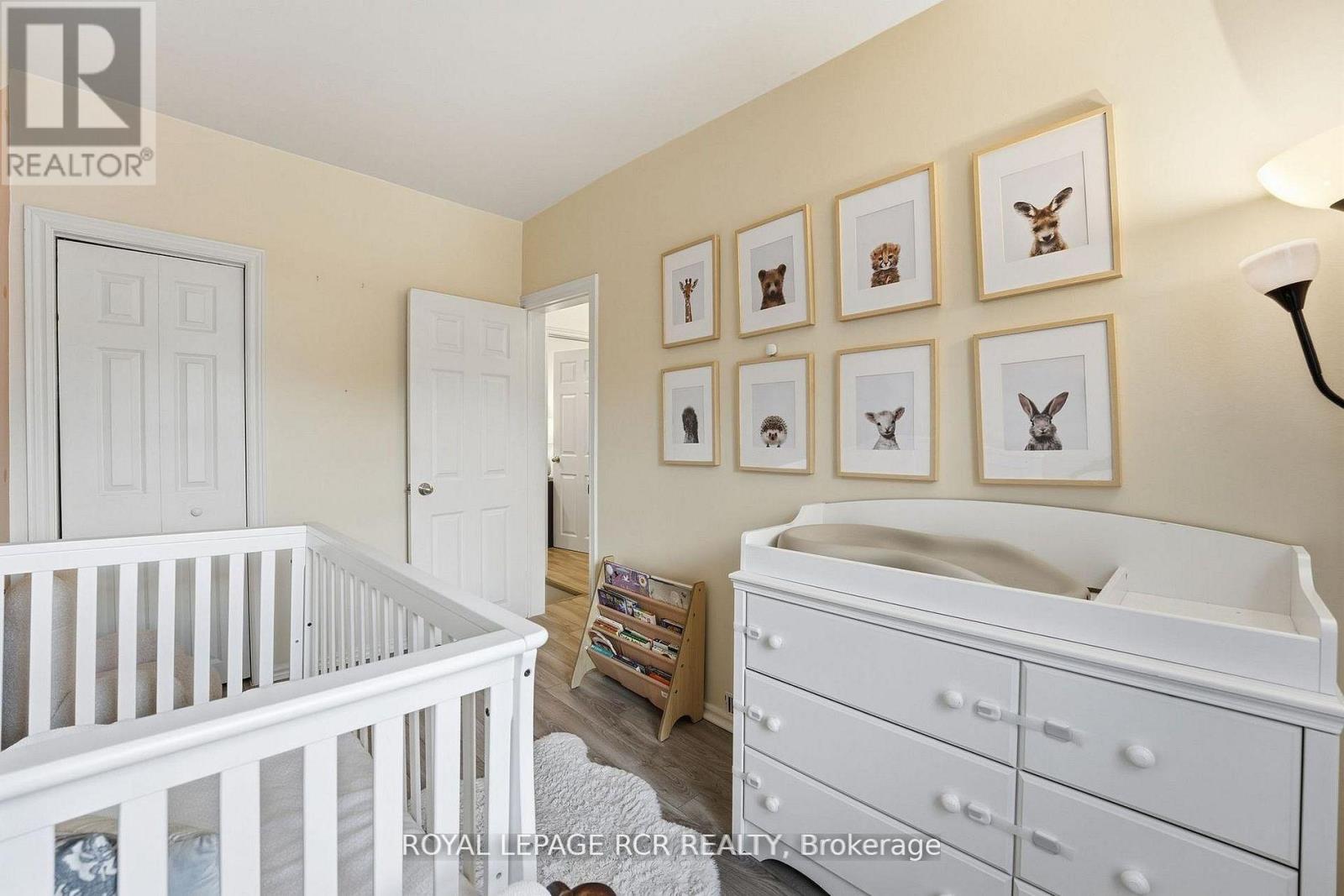 257 Rhodes Avenue, Toronto, Ontario  M4L 3A2 - Photo 16 - E12819702