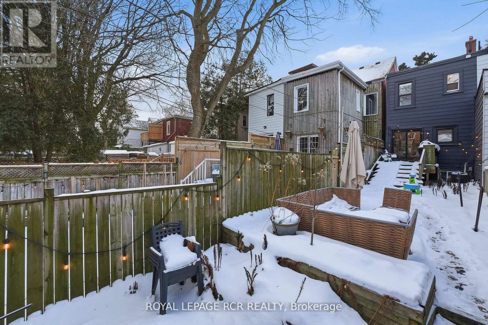 257 Rhodes Avenue, Toronto, Ontario  M4L 3A2 - Photo 31 - E12819702