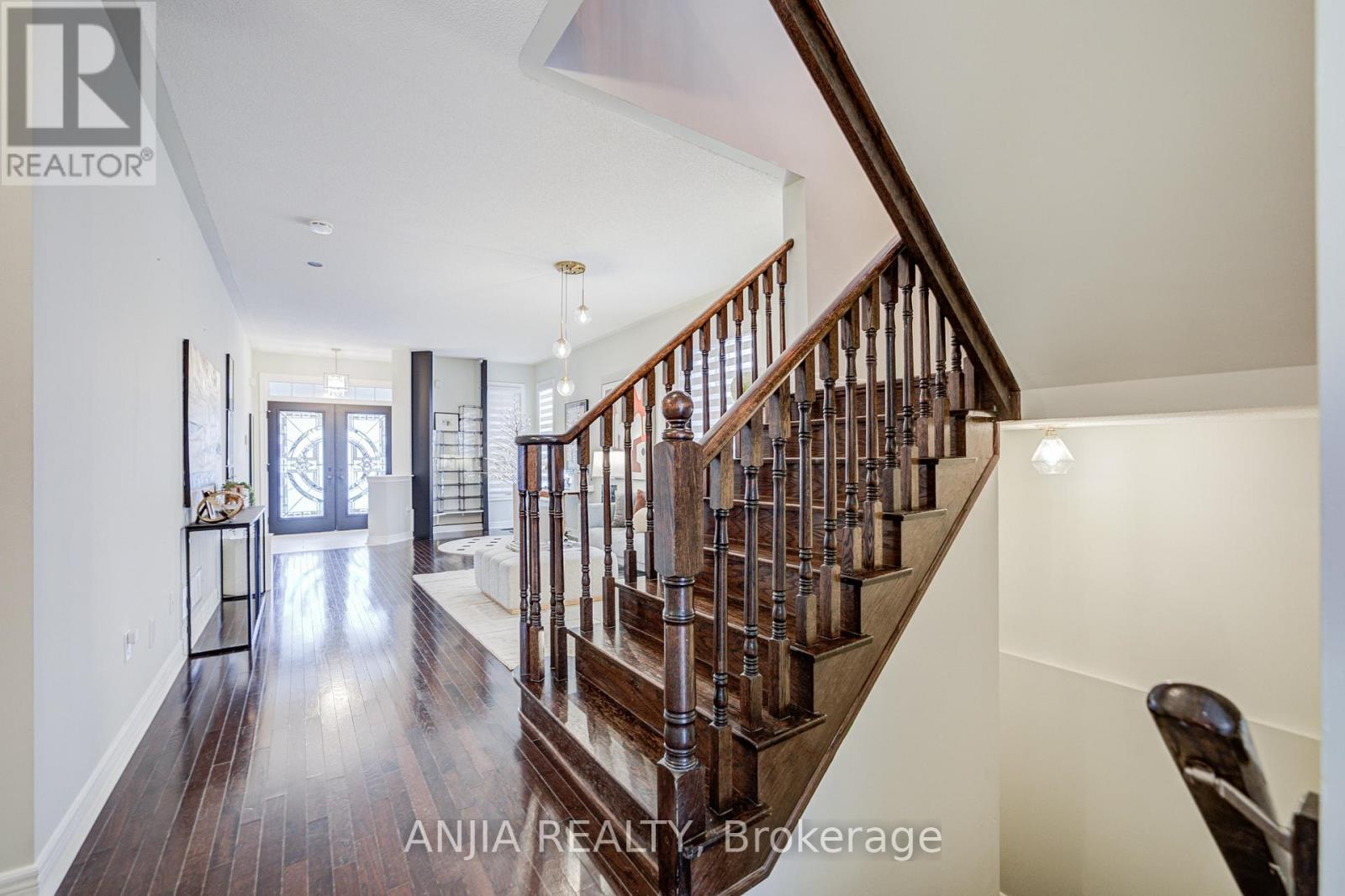 70 Fairlee Circle, Whitchurch-Stouffville, Ontario  L4A 0V3 - Photo 14 - N12819584