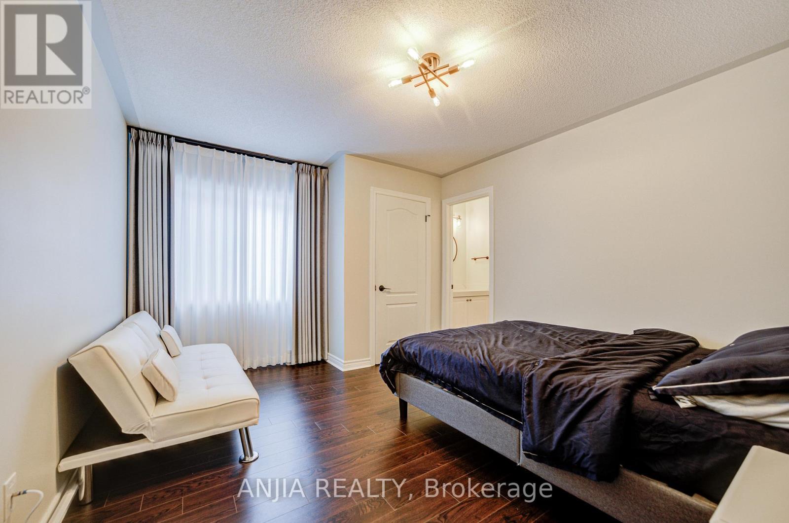 70 Fairlee Circle, Whitchurch-Stouffville, Ontario  L4A 0V3 - Photo 32 - N12819584