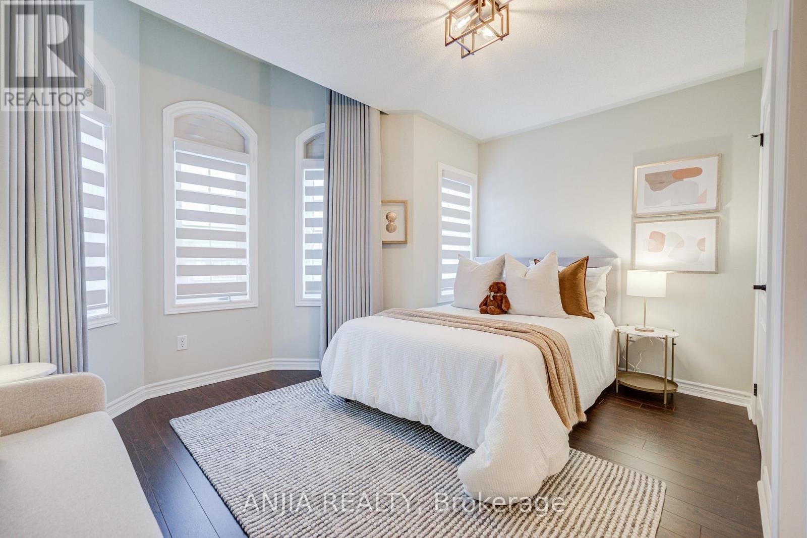 70 Fairlee Circle, Whitchurch-Stouffville, Ontario  L4A 0V3 - Photo 38 - N12819584