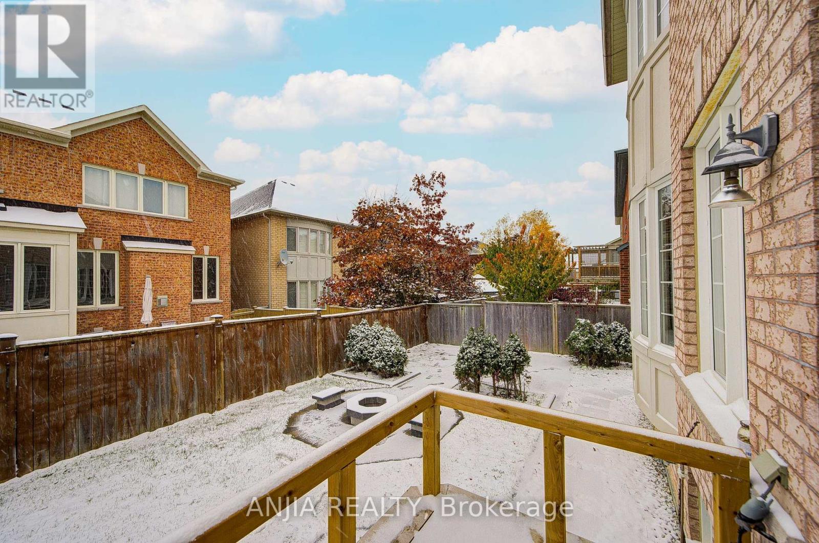 70 Fairlee Circle, Whitchurch-Stouffville, Ontario  L4A 0V3 - Photo 42 - N12819584