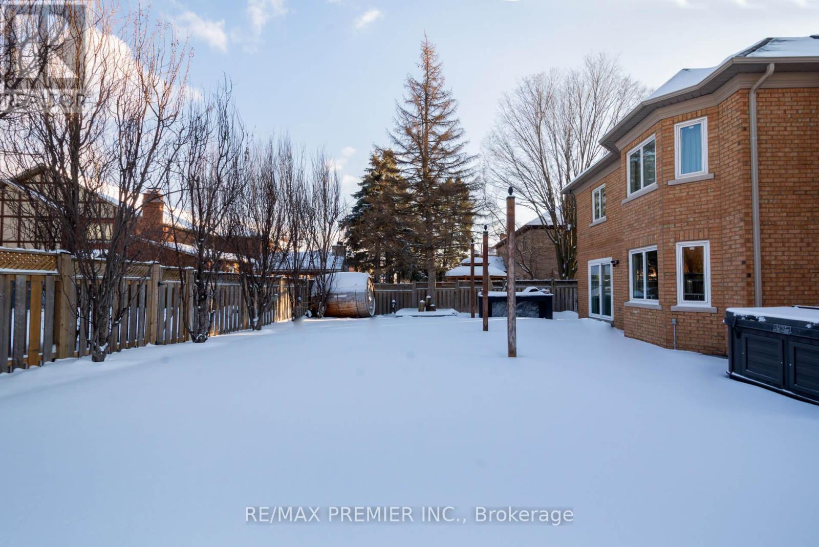 101 Woodgreen Drive N, Vaughan, Ontario  L4L 3S2 - Photo 48 - N12819716