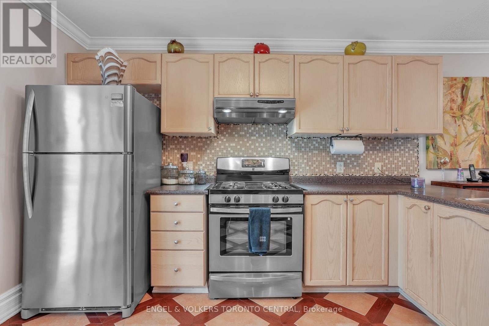 239 Country Lane, Barrie, Ontario  L4N 0W2 - Photo 14 - S12819608