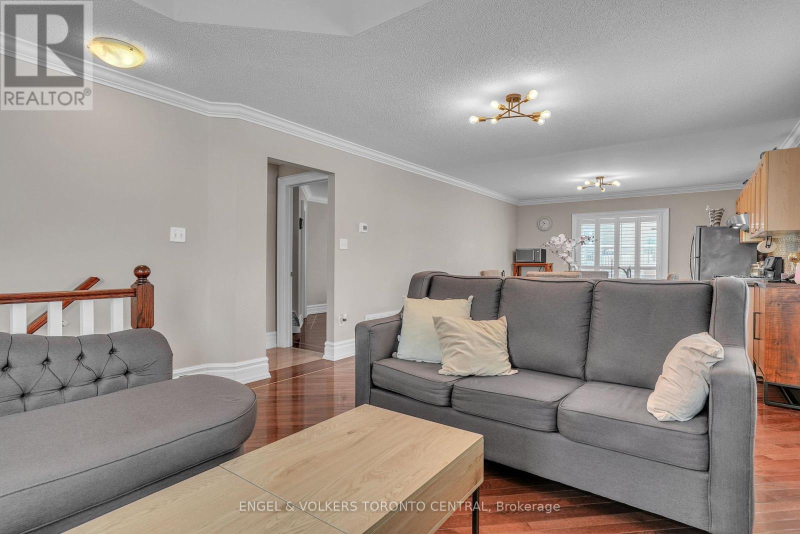 239 Country Lane, Barrie, Ontario  L4N 0W2 - Photo 9 - S12819608