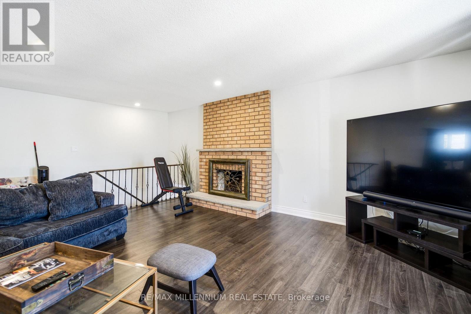 4680 Crosscreek Court, Mississauga, Ontario  L5V 1G5 - Photo 22 - W12819538