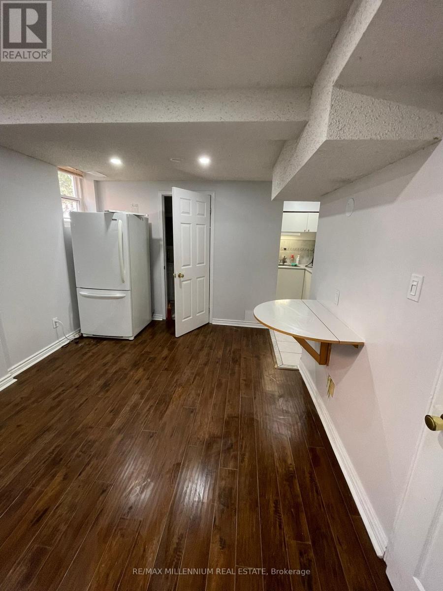 4680 Crosscreek Court, Mississauga, Ontario  L5V 1G5 - Photo 27 - W12819538