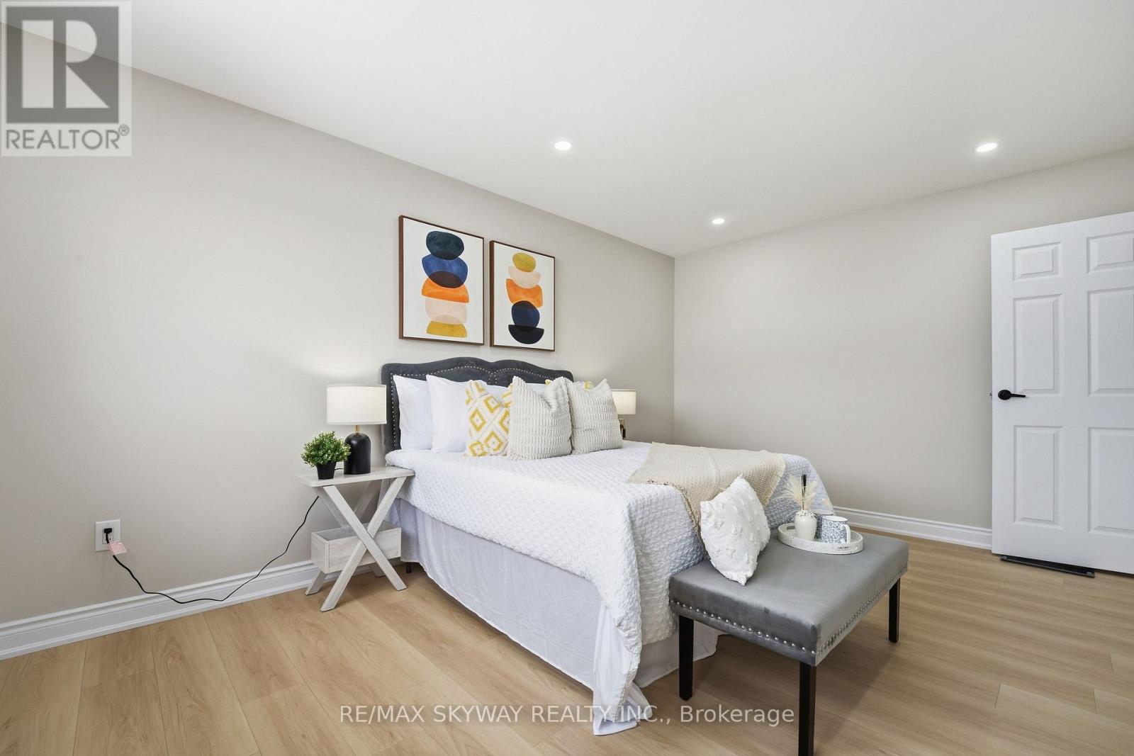 212 Rutherford Road N, Brampton, Ontario  L6V 2X9 - Photo 11 - W12819542