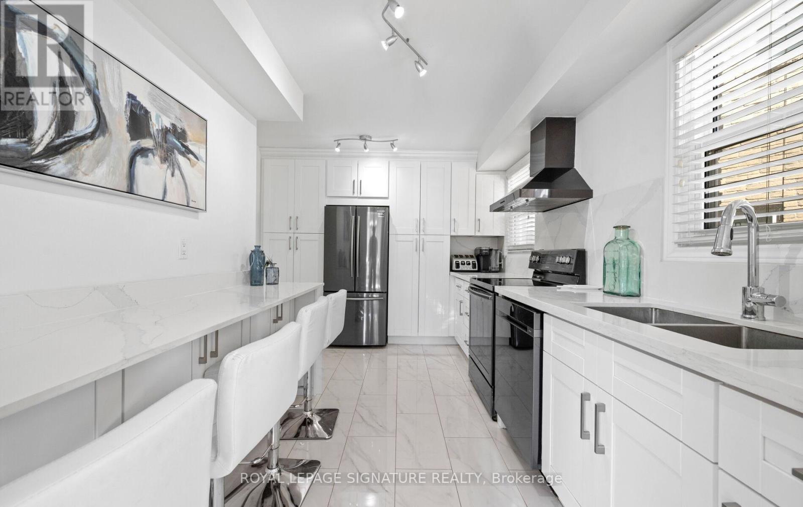 2094 Farrier Mews, Mississauga, Ontario  L5L 2Y5 - Photo 14 - W12819570