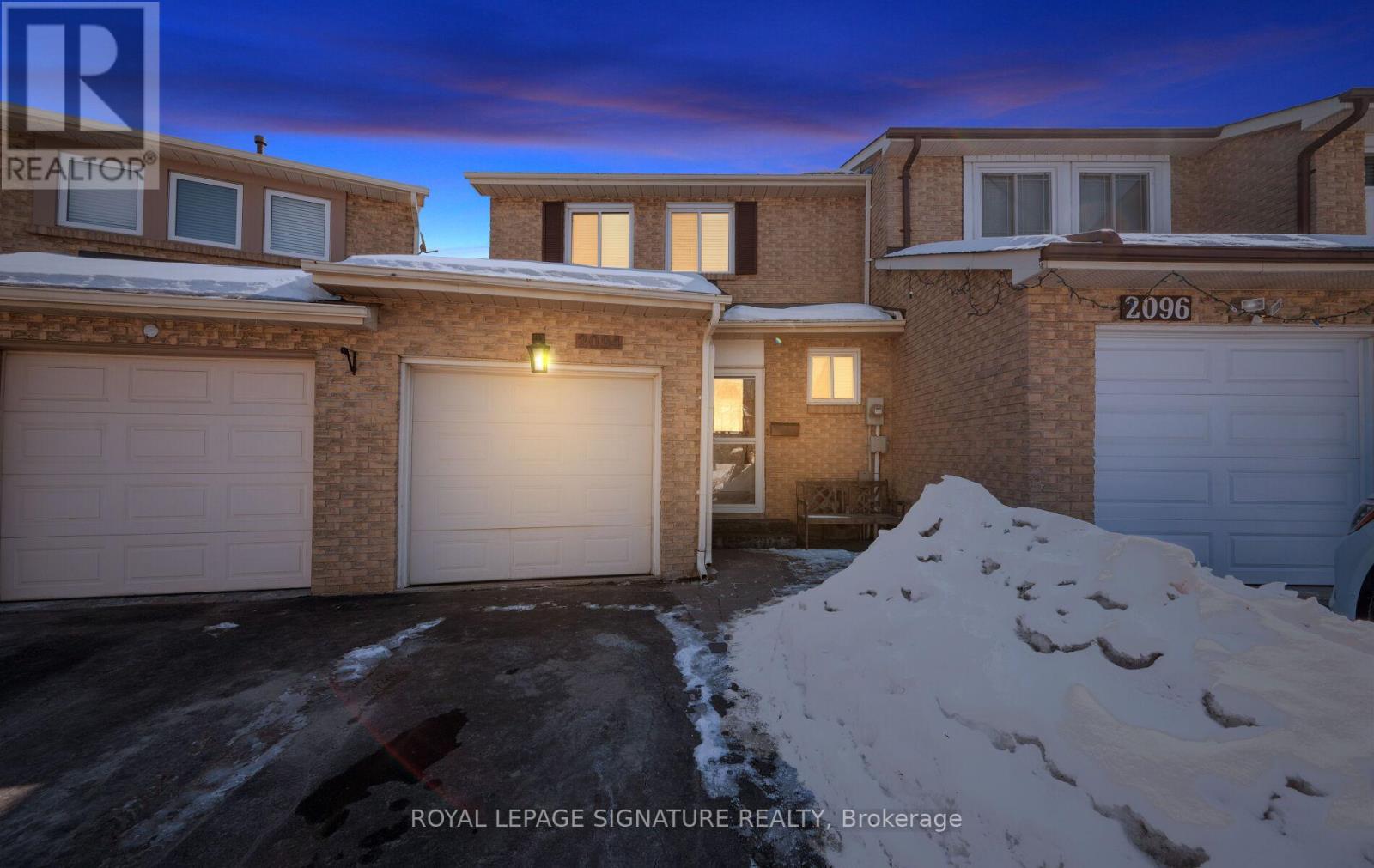 2094 Farrier Mews, Mississauga, Ontario  L5L 2Y5 - Photo 4 - W12819570