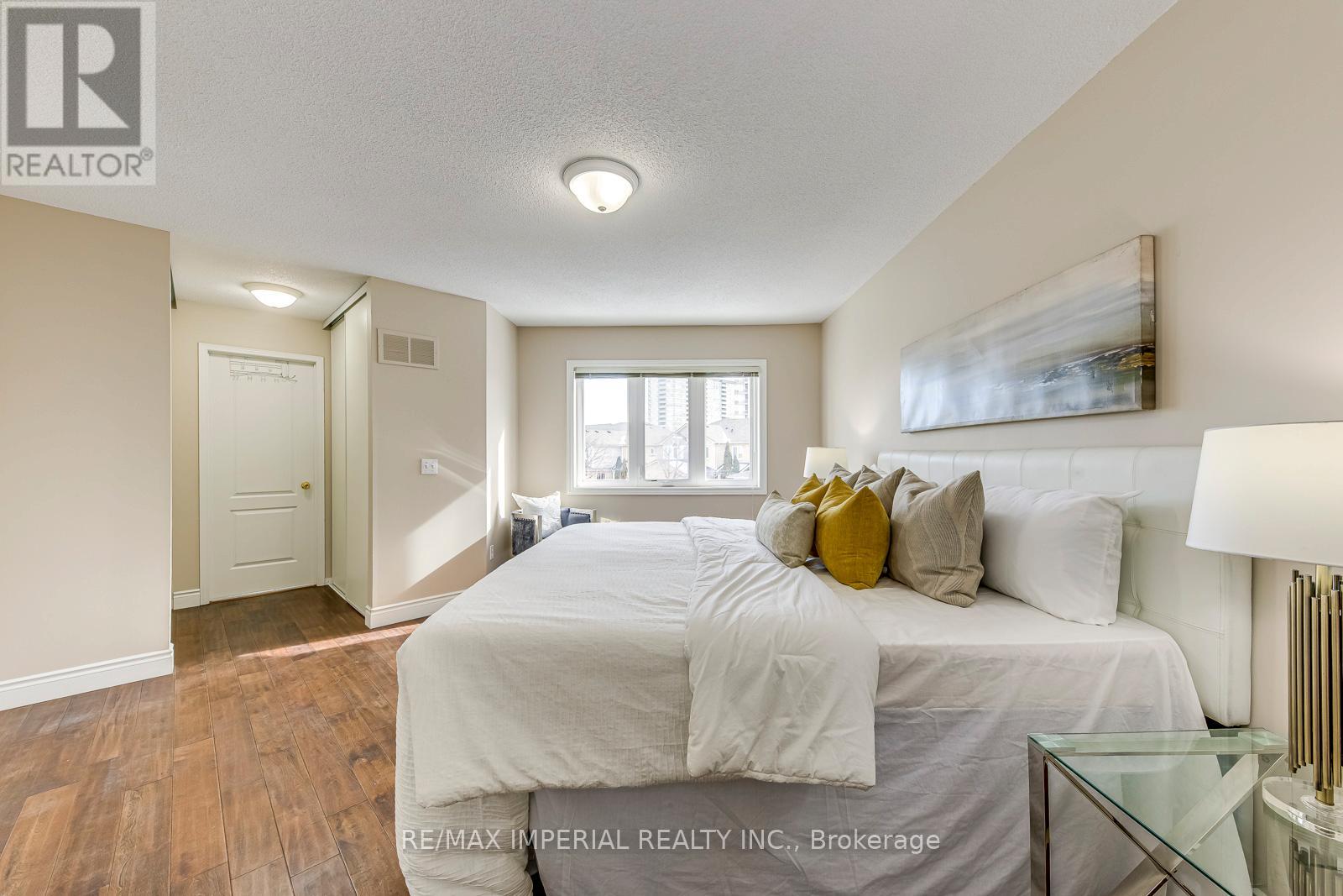 96 - 833 Scollard Court, Mississauga, Ontario  L5V 2B4 - Photo 20 - W12819616